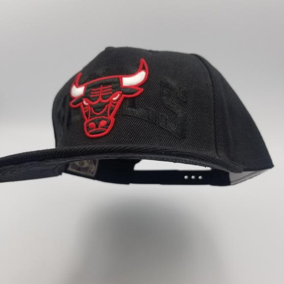 Chicago Bulls Snapback Mitchell and Ness Snapback - Picture 1 of 7